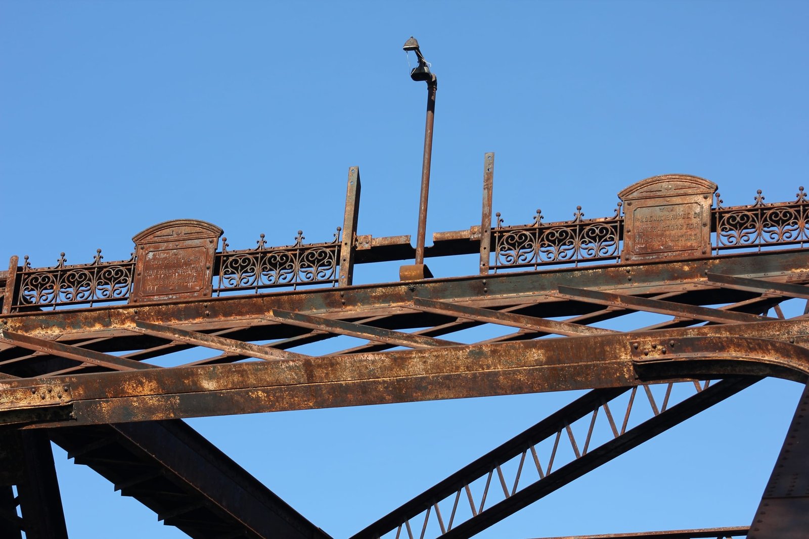 Portal bracing, Iowa swing span (span #2)